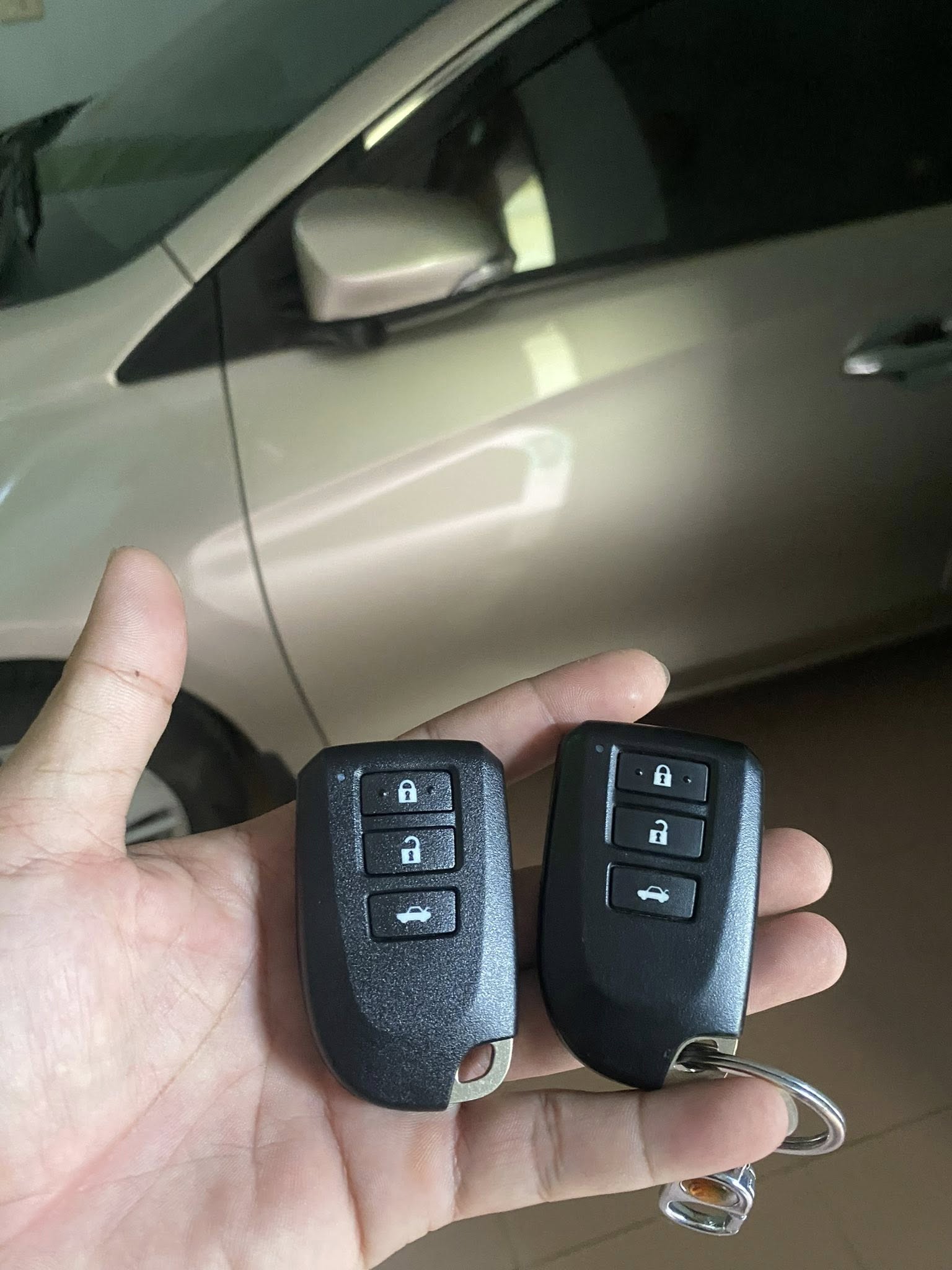 Làm chìa khóa ô tô nhanh Hạ Long